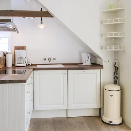 2 Bedroom In Apartment Gudhjem